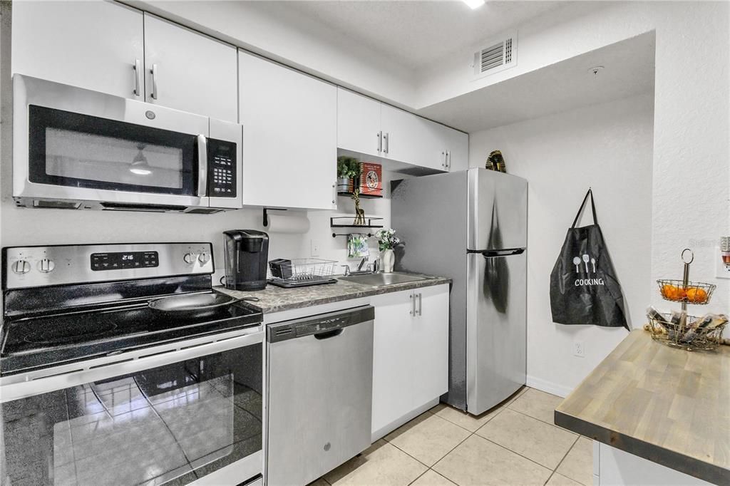 For Sale: $195,000 (1 beds, 1 baths, 530 Square Feet)