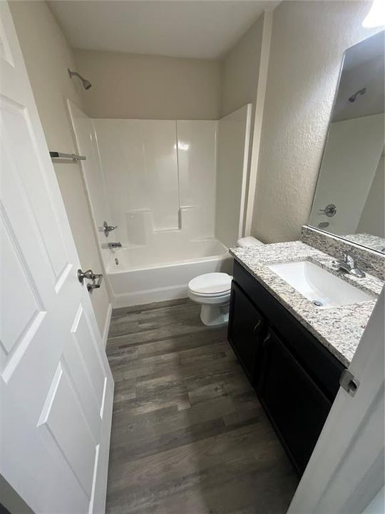 Active With Contract: $1,200 (2 beds, 2 baths, 974 Square Feet)