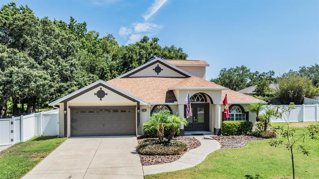 Active With Contract: $600,000 (4 beds, 2 baths, 2763 Square Feet)