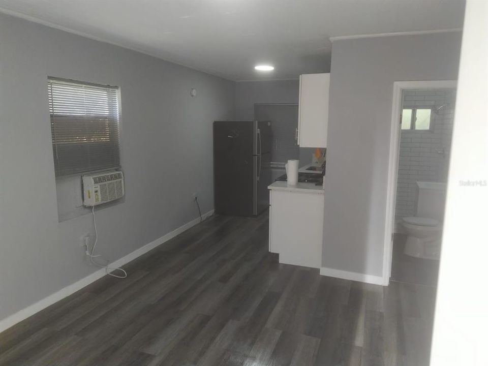 For Rent: $1,150 (0 beds, 1 baths, 200 Square Feet)