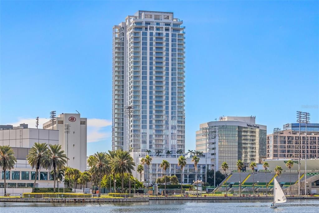 For Sale: $1,390,000 (2 beds, 2 baths, 1667 Square Feet)