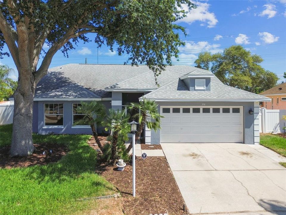 Active With Contract: $433,850 (3 beds, 2 baths, 2030 Square Feet)