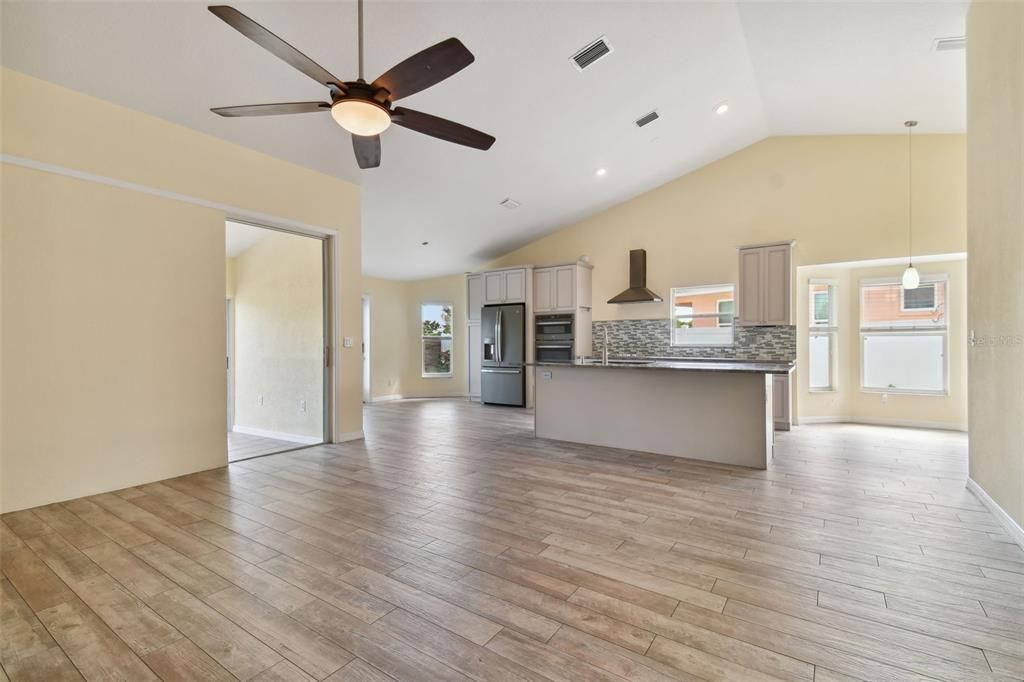 Active With Contract: $433,850 (3 beds, 2 baths, 2030 Square Feet)