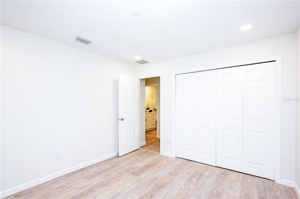 Active With Contract: $629,900 (3 beds, 2 baths, 2136 Square Feet)