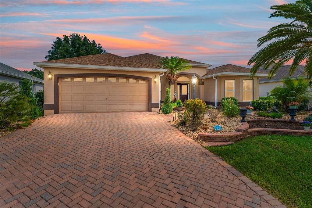 For Sale: $635,000 (3 beds, 2 baths, 1934 Square Feet)