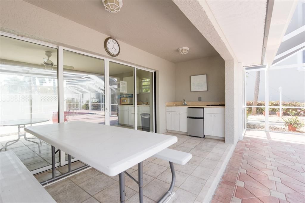 For Sale: $399,900 (2 beds, 2 baths, 1334 Square Feet)