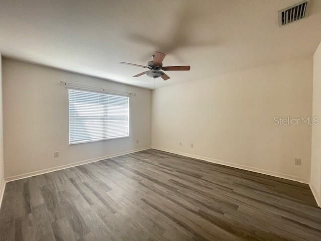 Recently Rented: $2,100 (3 beds, 2 baths, 1392 Square Feet)