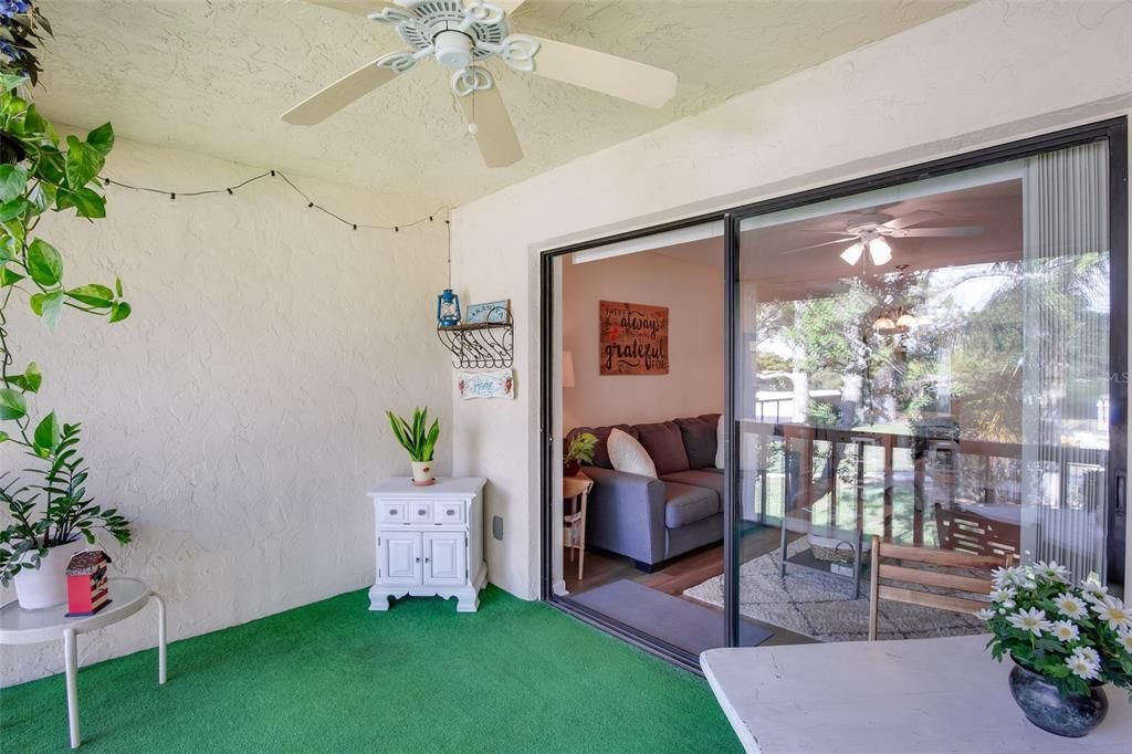 For Sale: $279,900 (2 beds, 2 baths, 1108 Square Feet)