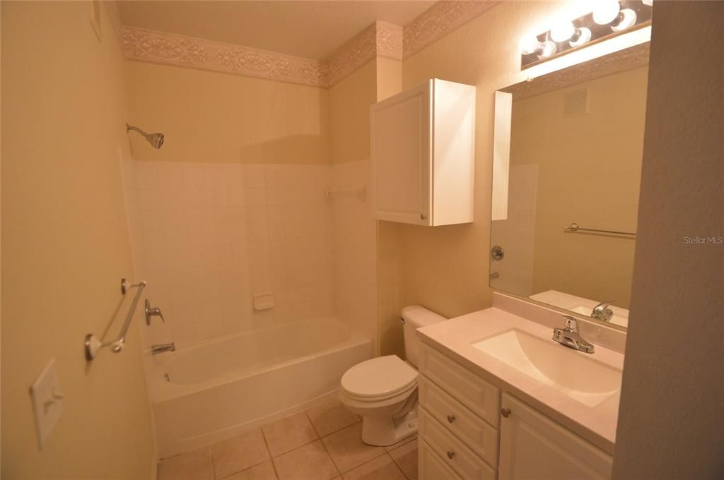 For Sale: $154,000 (1 beds, 1 baths, 691 Square Feet)