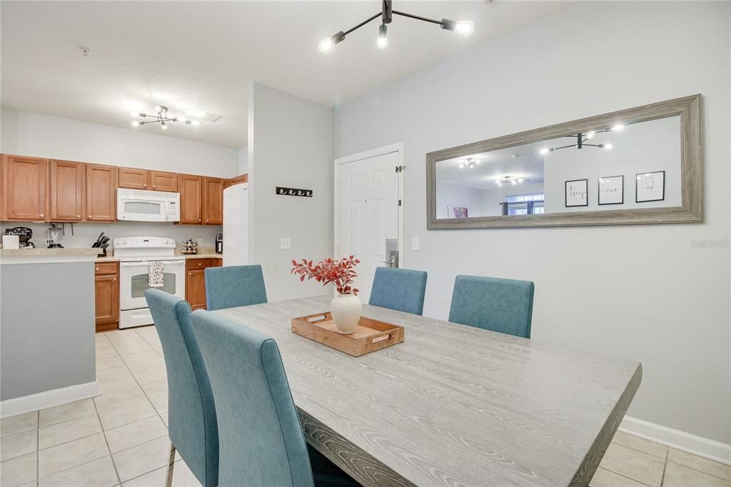 Active With Contract: $234,000 (2 beds, 2 baths, 1080 Square Feet)