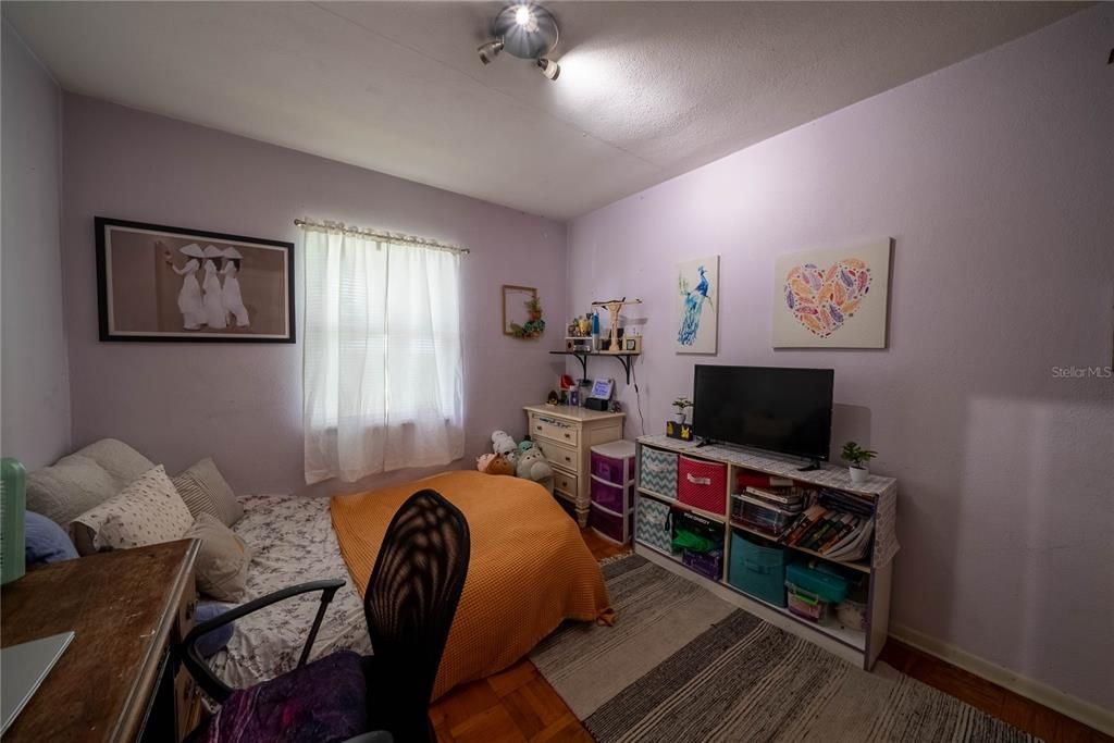 For Sale: $199,000 (3 beds, 1 baths, 1160 Square Feet)