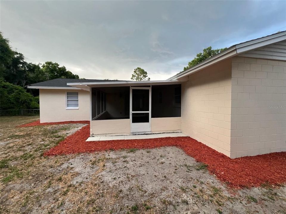 For Sale: $315,000 (4 beds, 2 baths, 1719 Square Feet)