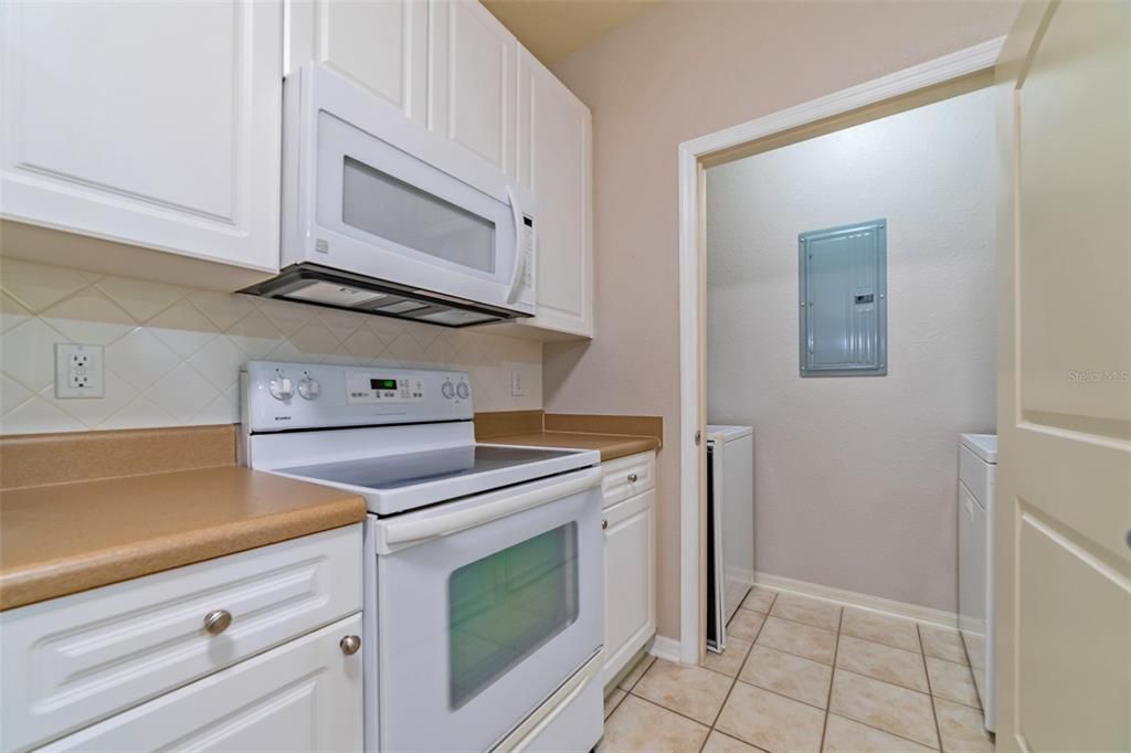 For Sale: $307,700 (2 beds, 2 baths, 1080 Square Feet)