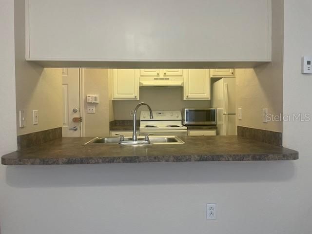 For Rent: $1,550 (1 beds, 1 baths, 642 Square Feet)