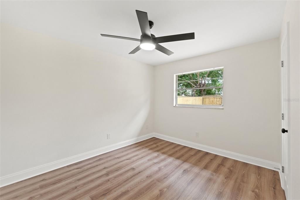 Active With Contract: $338,900 (2 beds, 2 baths, 1092 Square Feet)