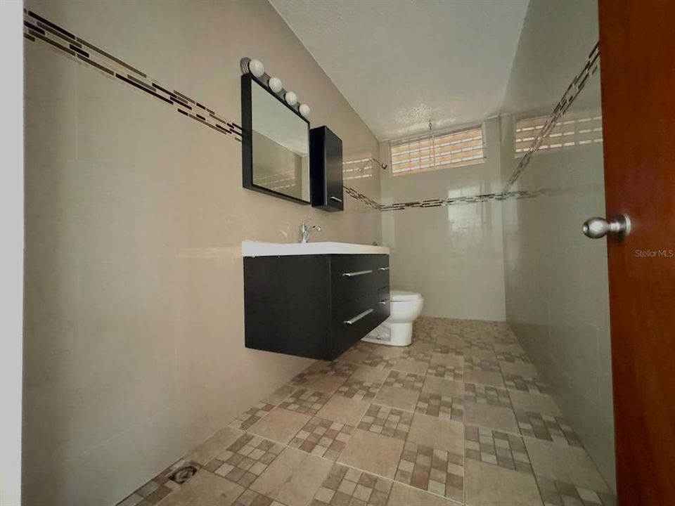 Active With Contract: $245,000 (3 beds, 2 baths, 2600 Square Feet)