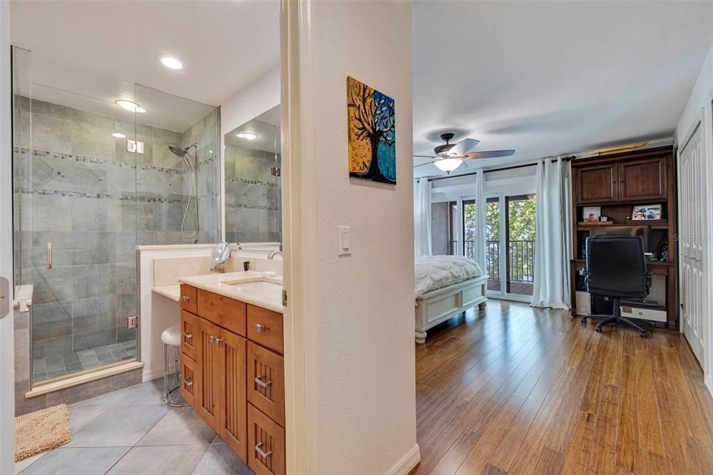 Recently Sold: $689,000 (2 beds, 2 baths, 1475 Square Feet)