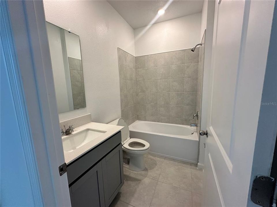 For Rent: $2,000 (3 beds, 2 baths, 2109 Square Feet)