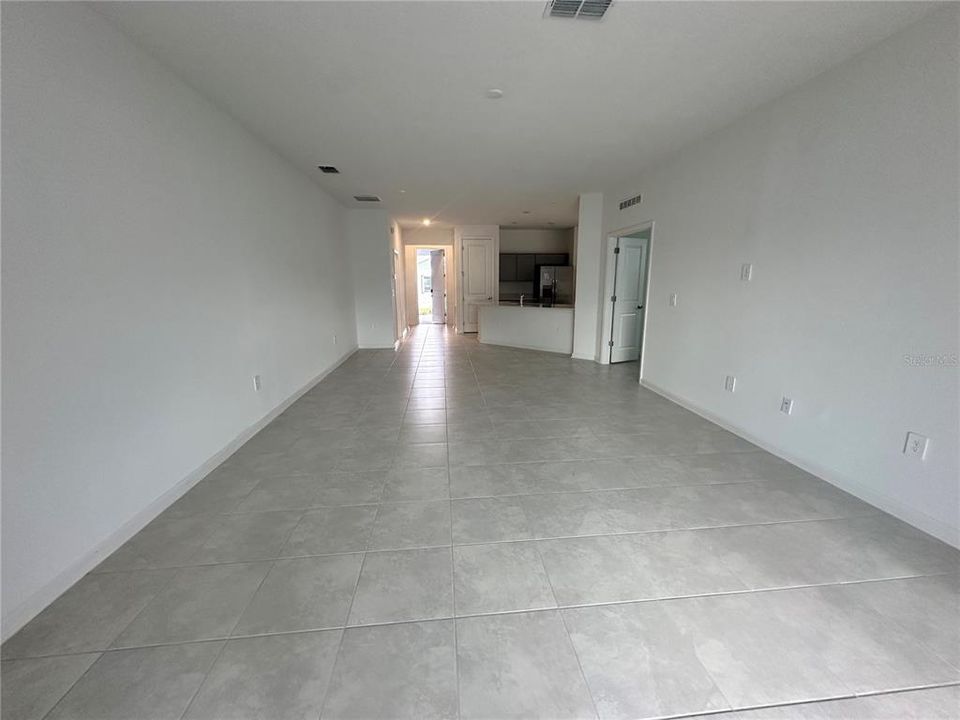 For Rent: $2,000 (3 beds, 2 baths, 2109 Square Feet)