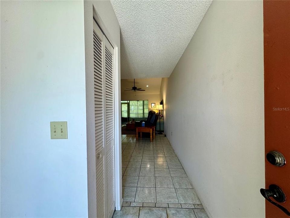 For Sale: $189,000 (2 beds, 2 baths, 1109 Square Feet)