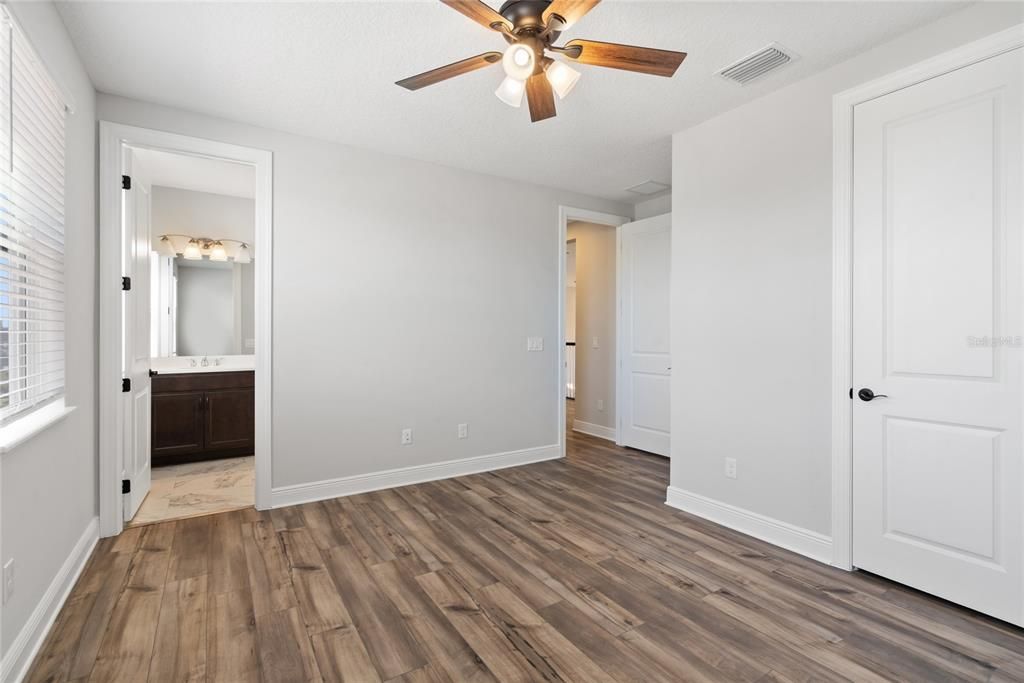 待售: $2,150,000 (5 贝兹, 4 浴室, 4417 平方英尺)