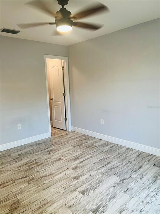 Active With Contract: $315,000 (3 beds, 2 baths, 1504 Square Feet)