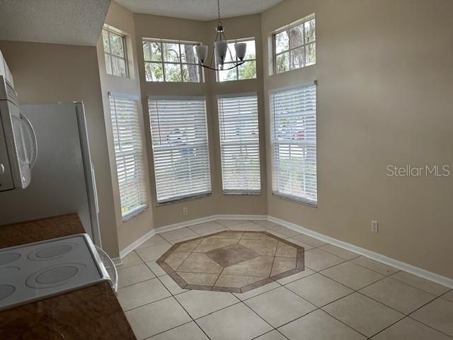 Recently Rented: $2,400 (3 beds, 2 baths, 1498 Square Feet)
