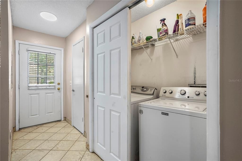 For Sale: $249,000 (2 beds, 2 baths, 1216 Square Feet)