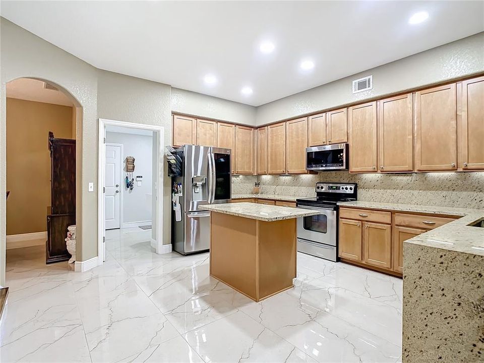 Fully renovated kitchen w/ stainless steel appliances