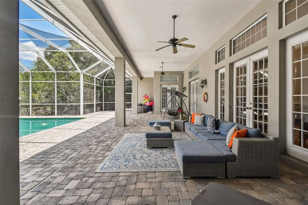 Active With Contract: $2,225,000 (5 beds, 4 baths, 5895 Square Feet)