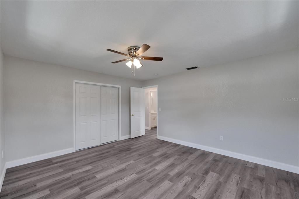 For Sale: $380,000 (3 beds, 2 baths, 1456 Square Feet)