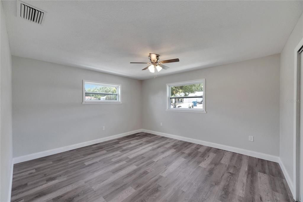 For Sale: $380,000 (3 beds, 2 baths, 1456 Square Feet)