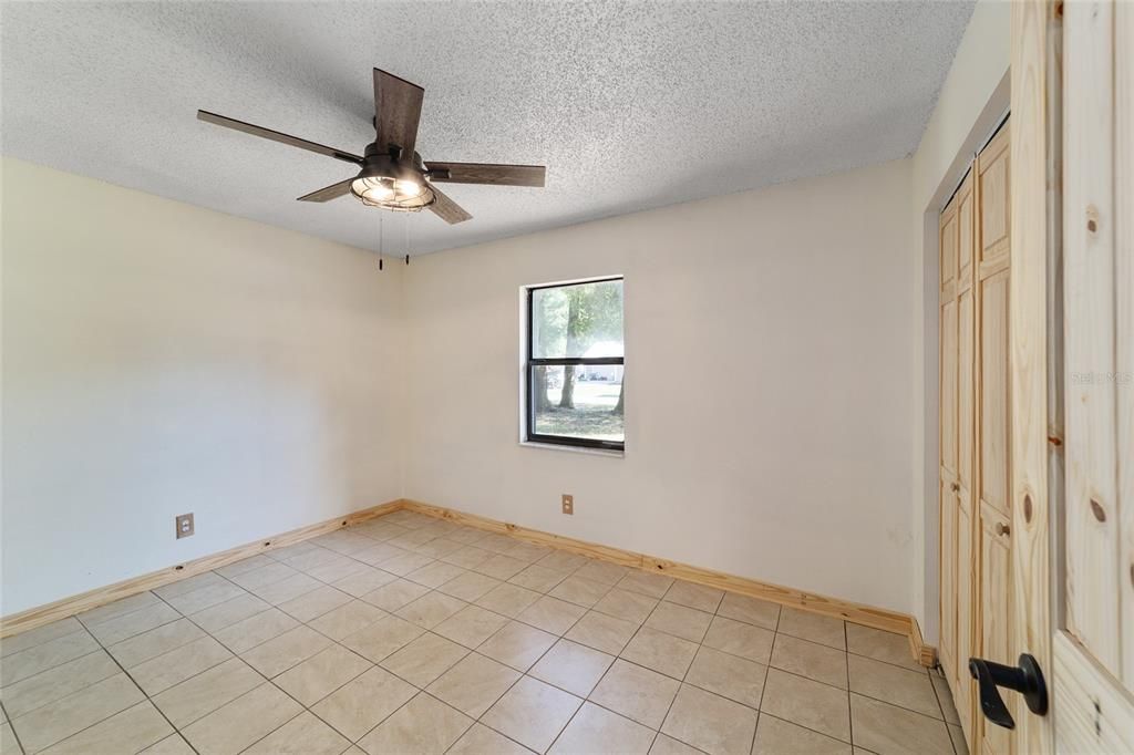 For Sale: $199,999 (3 beds, 2 baths, 1012 Square Feet)