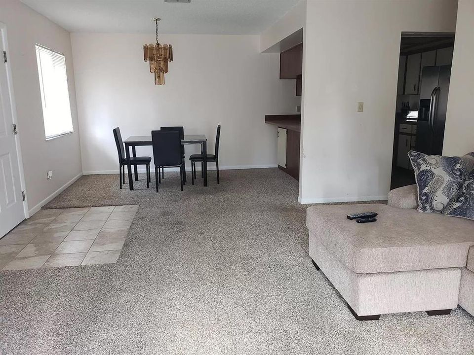 Active With Contract: $1,495 (2 beds, 2 baths, 975 Square Feet)