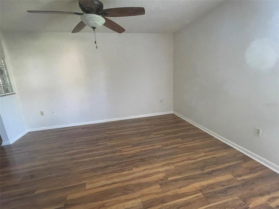 For Rent: $1,700 (2 beds, 2 baths, 917 Square Feet)