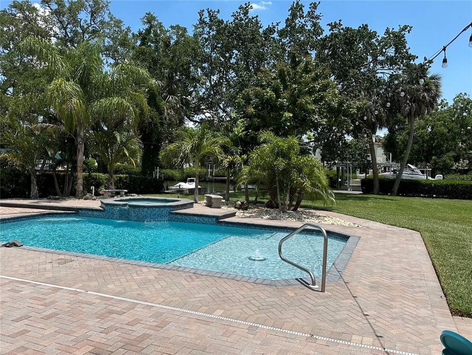 Recently Sold: $3,000,000 (5 beds, 5 baths, 3634 Square Feet)