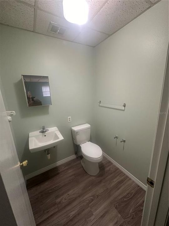 Private Bathroom unit 1