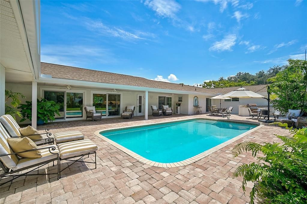 Fabulous Pool & Outdoor Space