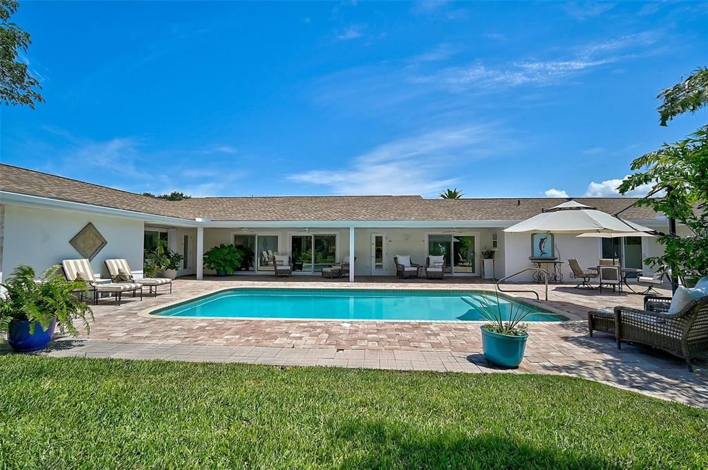 Fabulous Pool & Outdoor Space