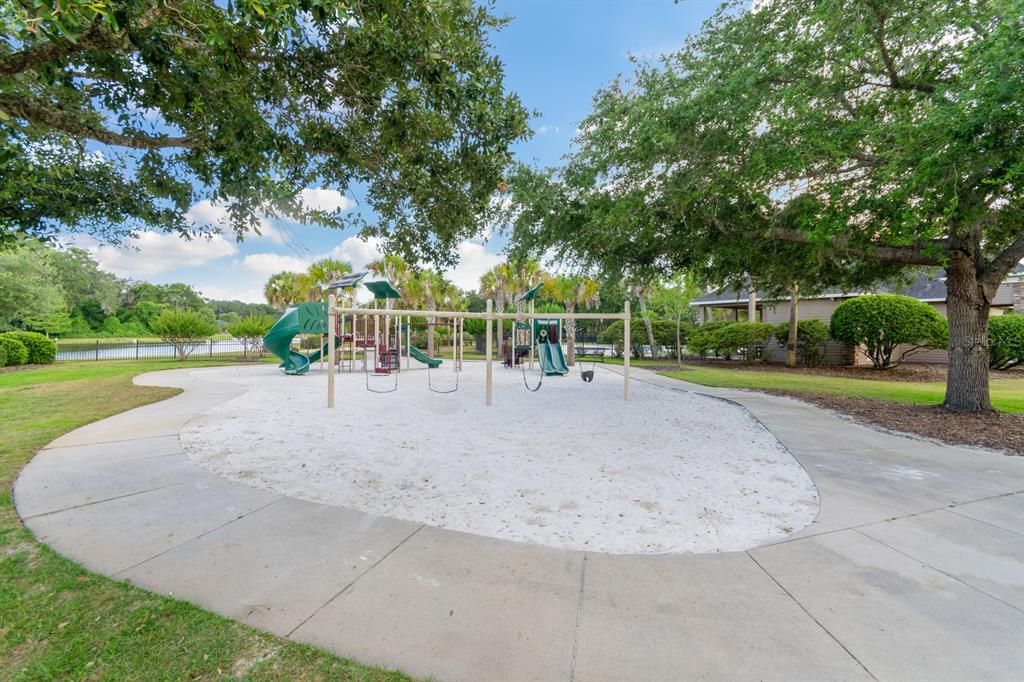 Active With Contract: $615,000 (4 beds, 3 baths, 2440 Square Feet)