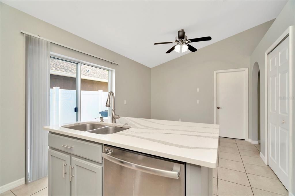 Active With Contract: $349,900 (3 beds, 2 baths, 1158 Square Feet)