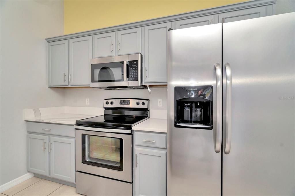 Active With Contract: $349,900 (3 beds, 2 baths, 1158 Square Feet)