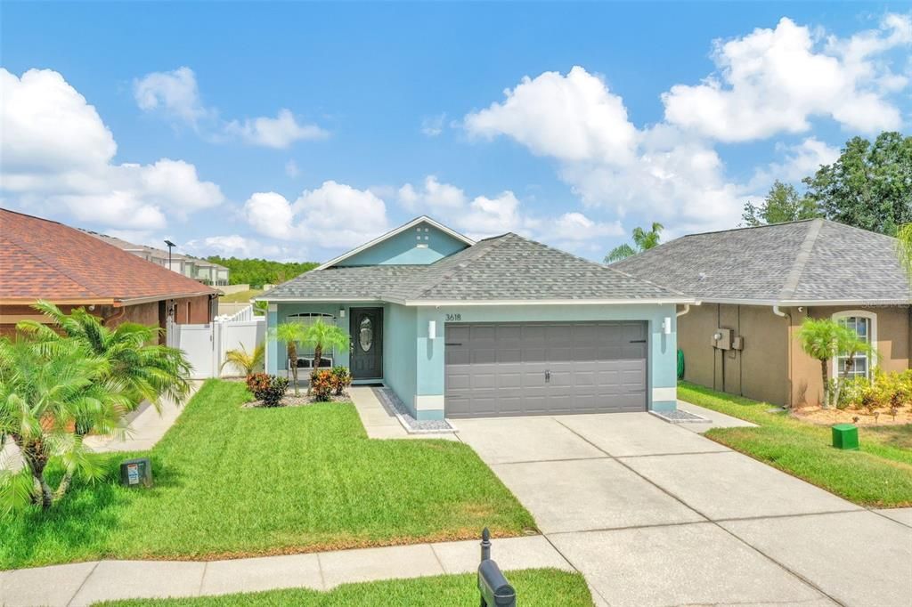 Active With Contract: $349,900 (3 beds, 2 baths, 1158 Square Feet)