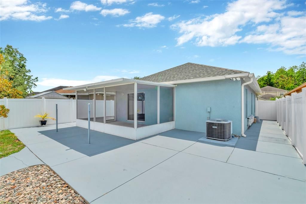 Active With Contract: $349,900 (3 beds, 2 baths, 1158 Square Feet)