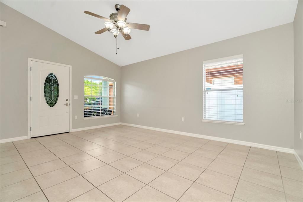 Active With Contract: $349,900 (3 beds, 2 baths, 1158 Square Feet)