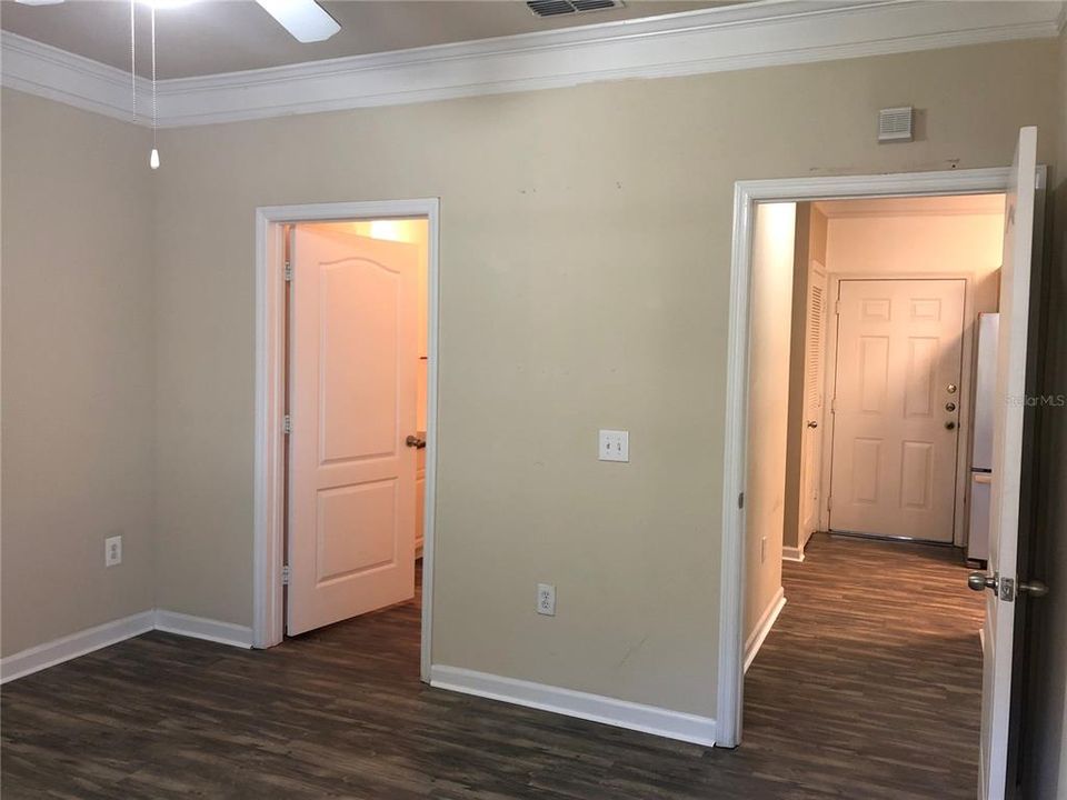 For Rent: $1,800 (1 beds, 1 baths, 765 Square Feet)
