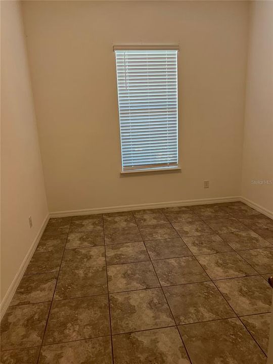 For Rent: $3,245 (3 beds, 2 baths, 1904 Square Feet)