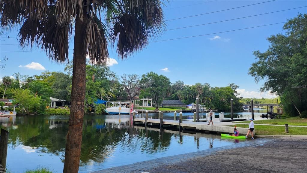 Active With Contract: $355,000 (3 beds, 2 baths, 1248 Square Feet)