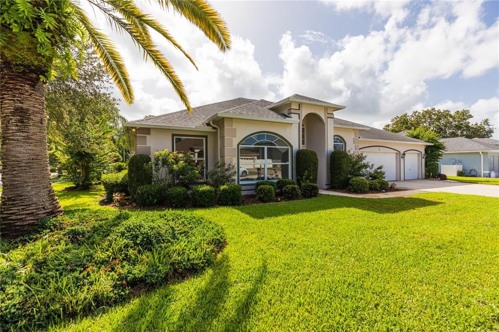 Active With Contract: $610,000 (3 beds, 3 baths, 2843 Square Feet)