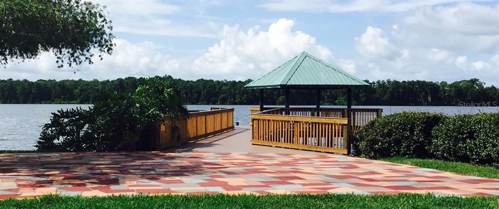 Gazebo Lake / Front of Walking Trail